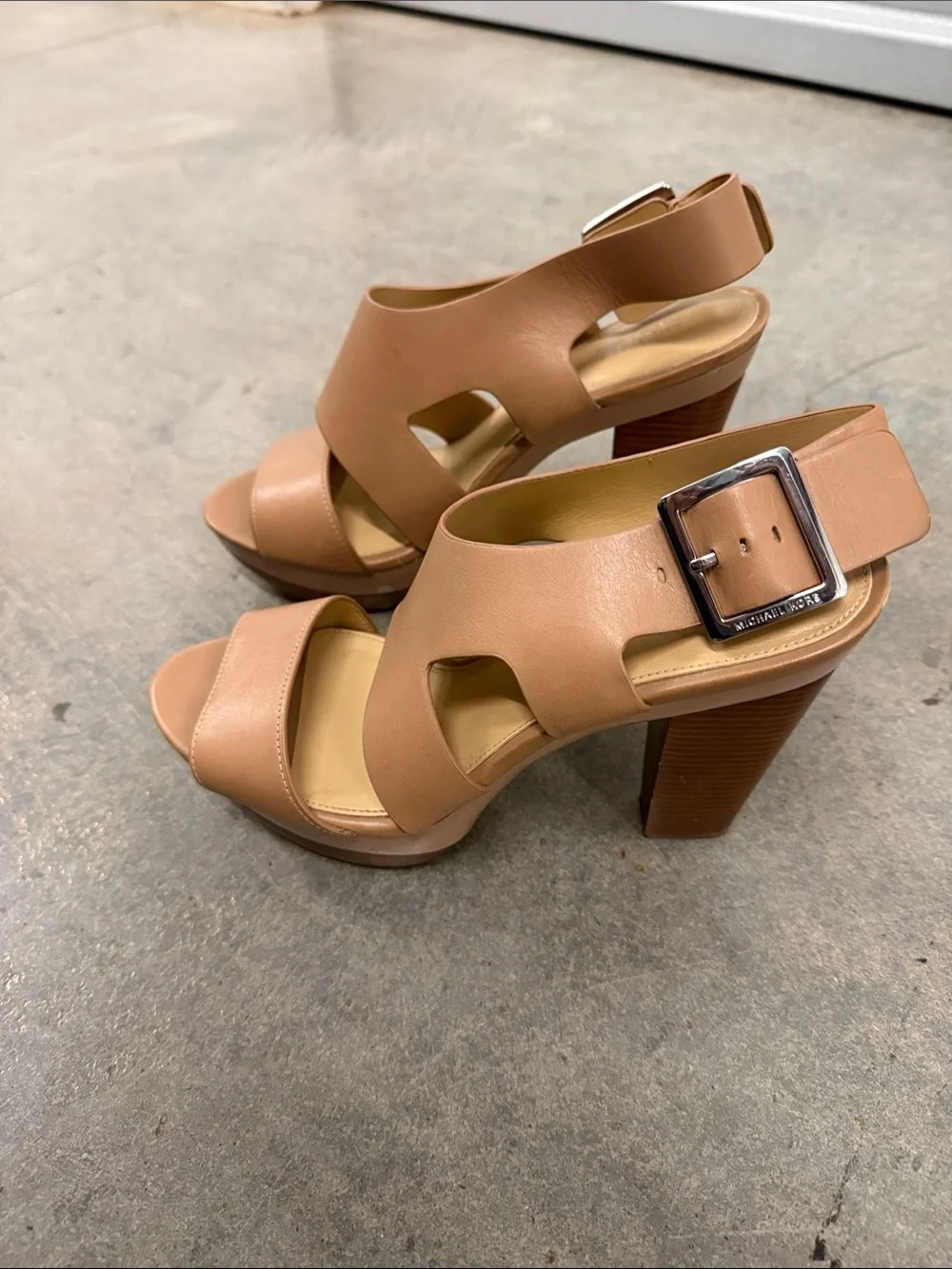 Michael Kors Nude/Tan Leather Open-Toe platform heels